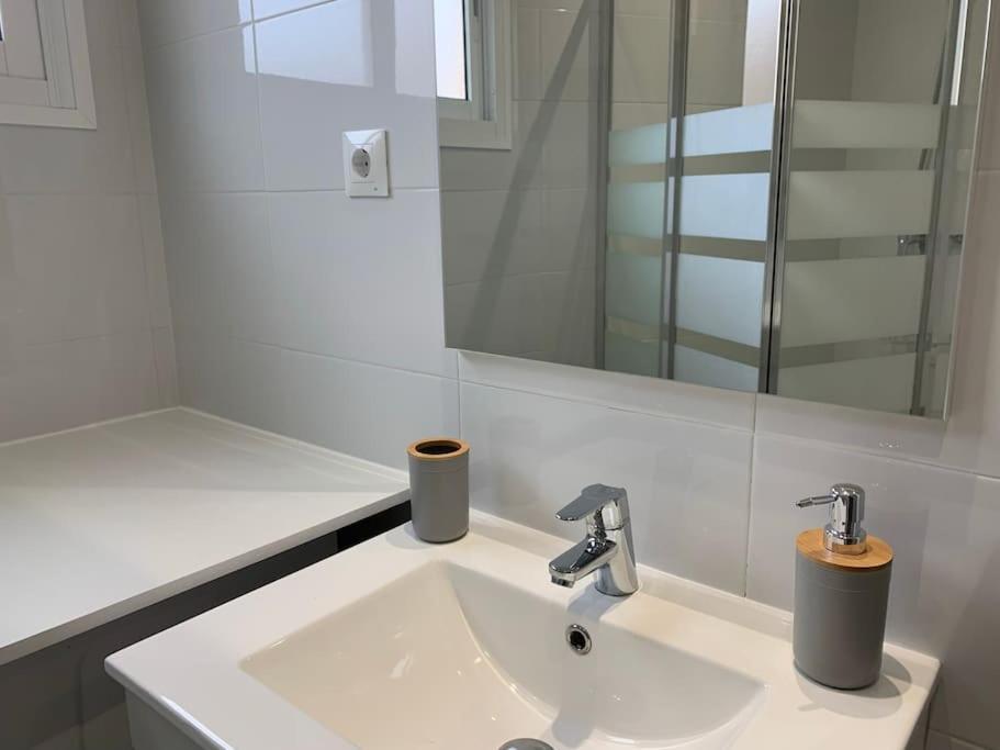Apartamento Con Encanto Y Piscina フエンヒロラ エクステリア 写真