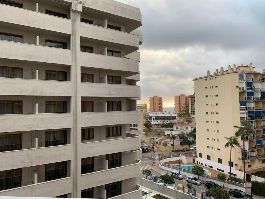 Apartamento Con Encanto Y Piscina フエンヒロラ エクステリア 写真