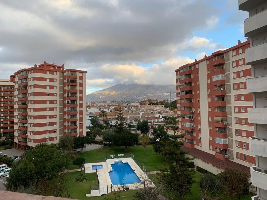 Apartamento Con Encanto Y Piscina フエンヒロラ エクステリア 写真